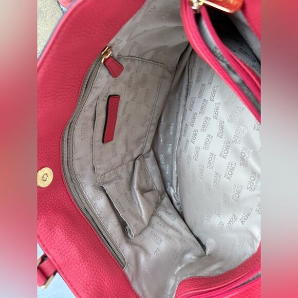 Michael Kors Raspberry Pebbled Leather Tote – Like New w/ Gold Chain Detail - Picture 3 of 17